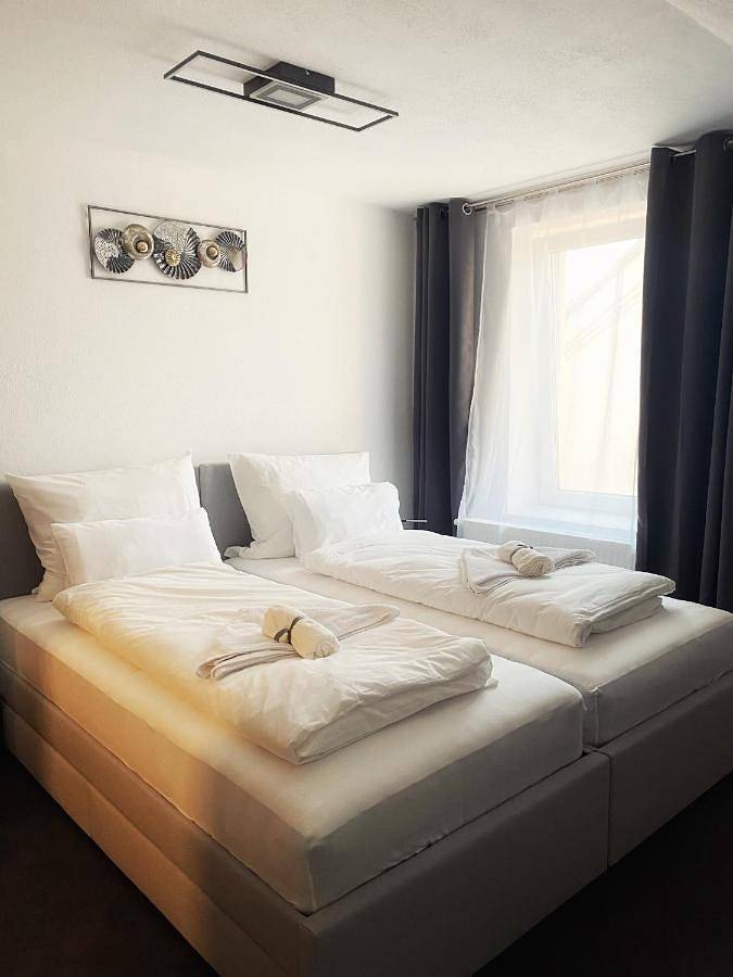 Ferienwohnung für 5 Personen, mit Terrasse und Garten in Bernburg - 2