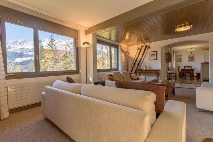Ferienwohnung für 12 Personen, mit Balkon und Terrasse in Lauterbrunnen