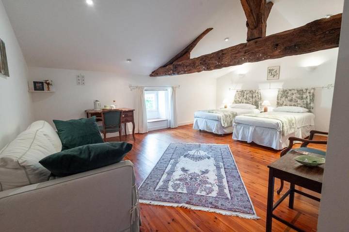 Chambre d’hôte pour 27 personnes, avec piscine et jardin en Charente - 3