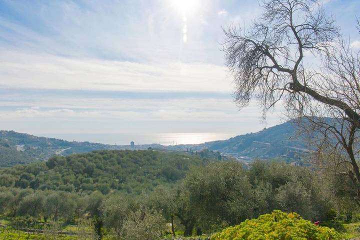 Villa pour 4 personnes, avec vue et jardin, animaux acceptés à Imperia - 4