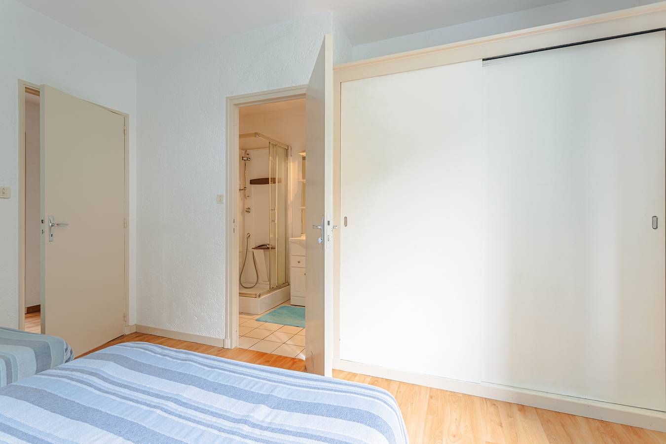 Chambre d'hôtes 'La Brée Les Bains' avec terrasse partagée, jardin partagé et Wi-Fi in La Brée-les-Bains, Côte de Beauté