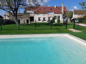 Chambre d’hôte pour 2 personnes, avec jardin et piscine dans Épernay-sous-Gevrey