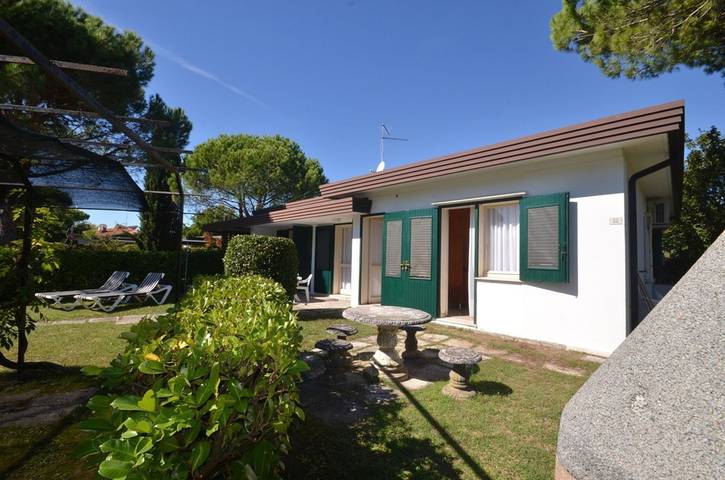 Villa für 6 Personen, mit Terrasse und Garten sowie Ausblick, mit Haustier in Bibione - 3