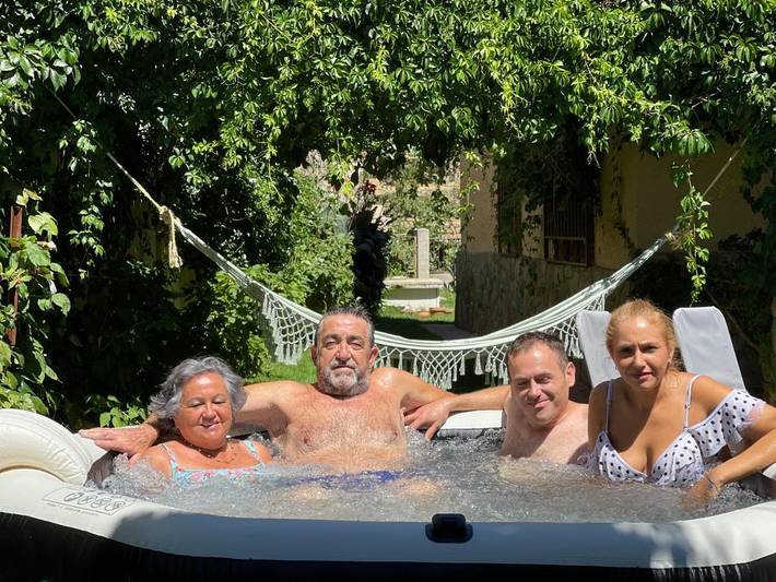 Chalet para 7 personas, con jacuzzi además de jardín y piscina, Familias con niños en Valle del Jerte - 4