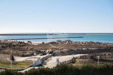 Gîte pour 4 personnes, avec piscine et vue dans Port Camargue