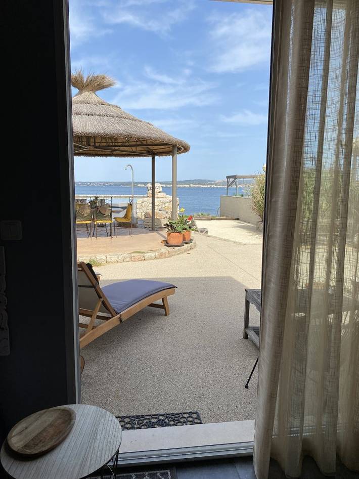 Location de vacances pour 2 personnes, avec piscine et vue sur le lac ainsi que jardin et terrasse à Sète - 4