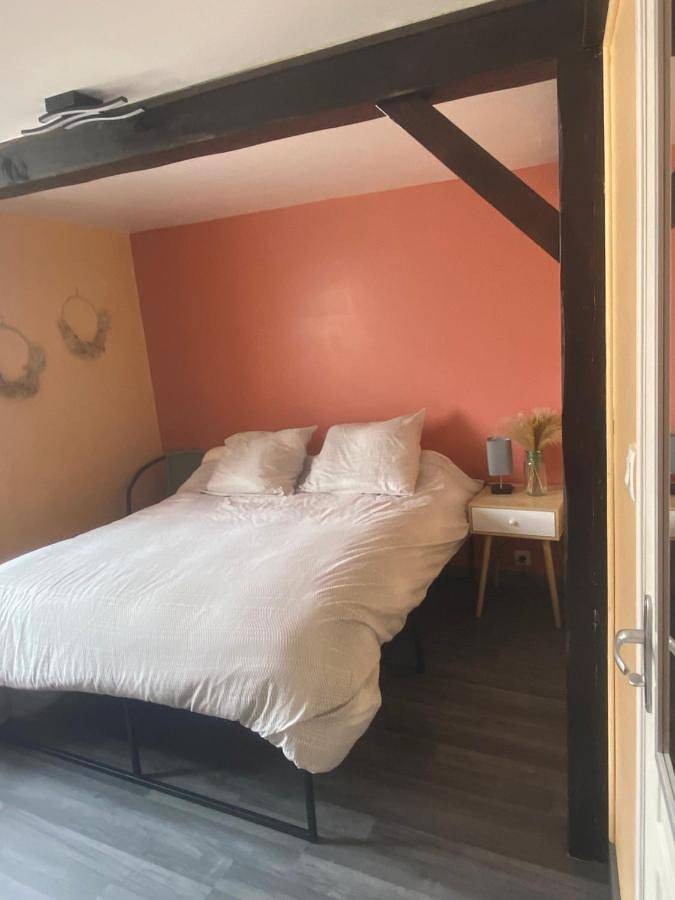 Location de vacances pour 6 personnes, avec Terrasse ainsi que Jardin et Vue dans Charny-Orée-de-Puisaye - 3
