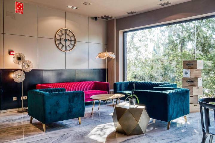 Hôtel pour 2 personnes, avec piscine et jardin à Chiva