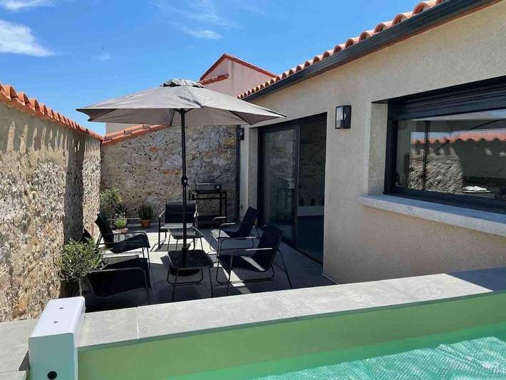 Chalet para 7 personas, con terraza y piscina - 1