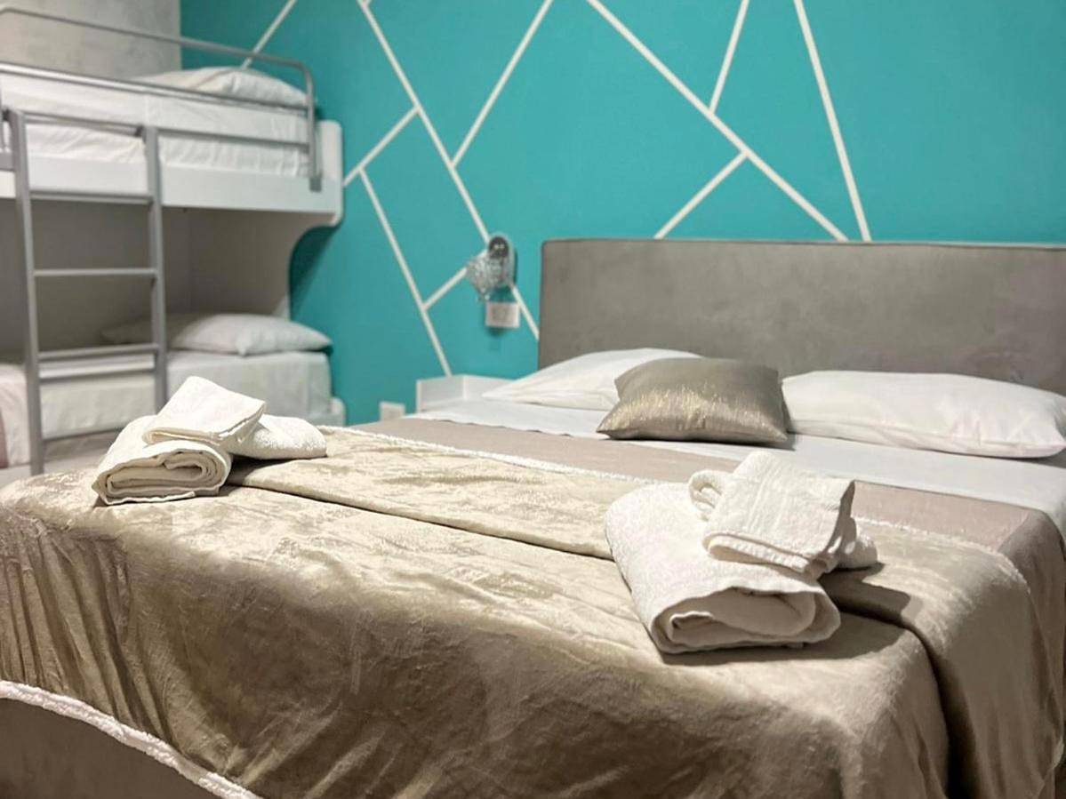 Double Room with Private Bathroom in Formia, Province de Latina
