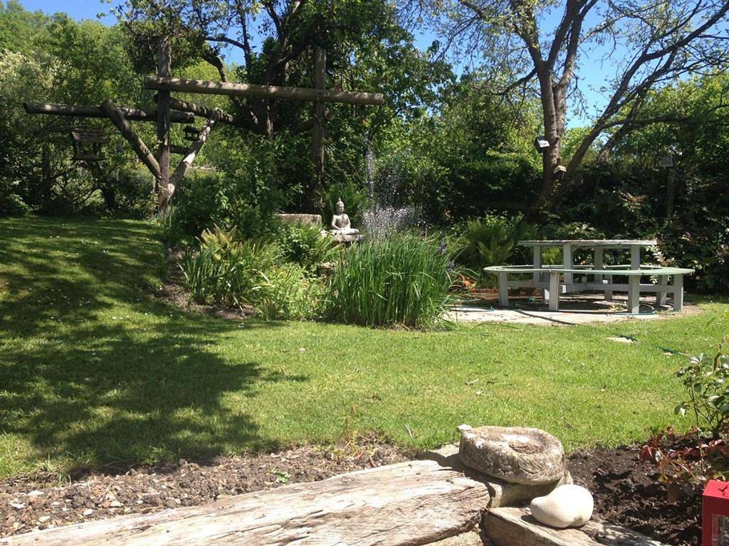 Double Room with Private Bathroom in Glastonbury, Somerset
