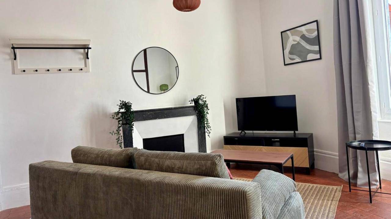 Appartement entier, Les tomettes du faubourg in Nevers, Nièvre