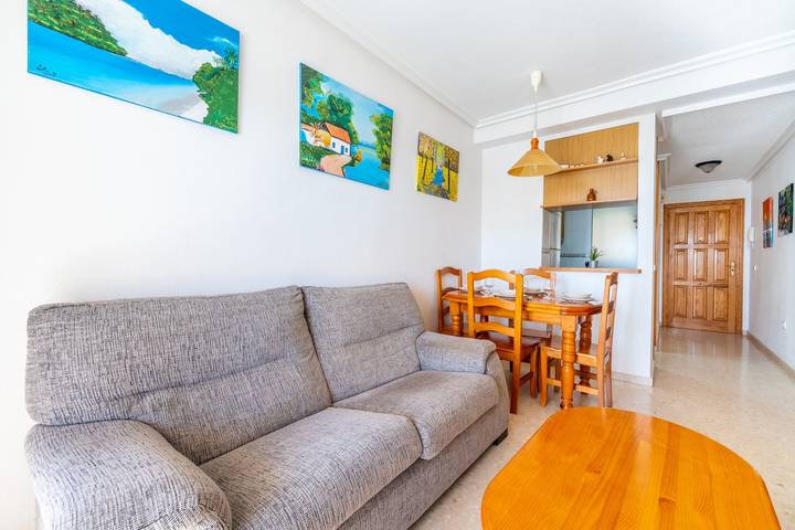Apartamento entero, Apartamento 'Piso en la playa con piscinas y vistas al mar arenales' in Los Arenales del Sol, Elche