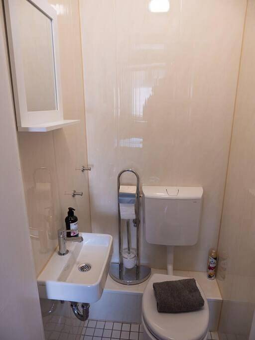 Ganze Wohnung, One-Bedroom Apartment in Bad Vilbel, Wetterau