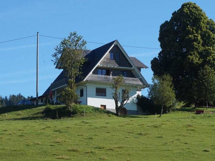 Ferienhaus für 4 Personen, mit Balkon und Garten sowie Sauna