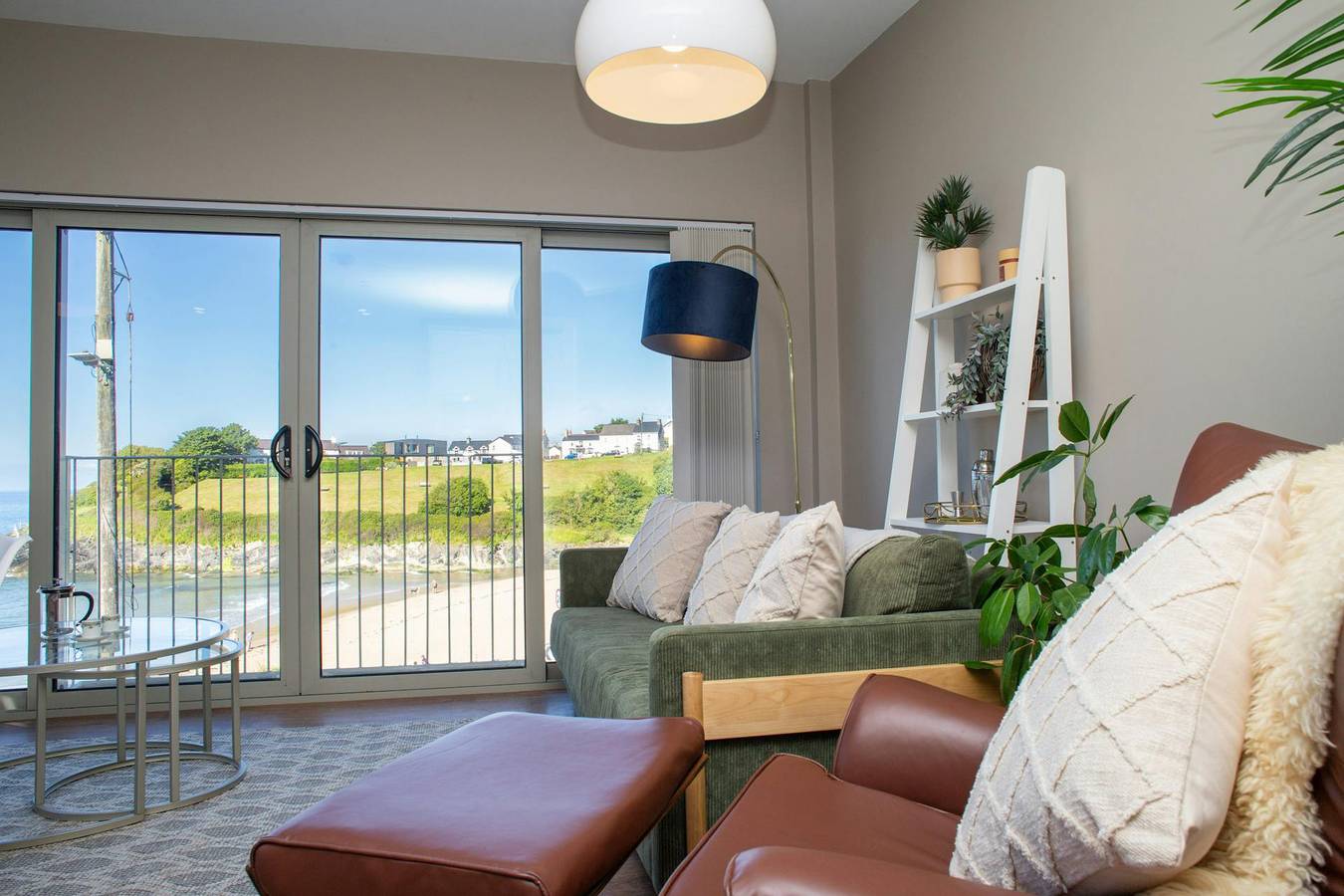 Entire apartment, Y Geraint Beach Apartment, Aberporth in Aberporth, Cardigan Bay