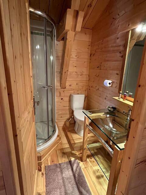 Double Room with Private Bathroom in Berbezit, Parc Naturel Régional Livradois-Forez