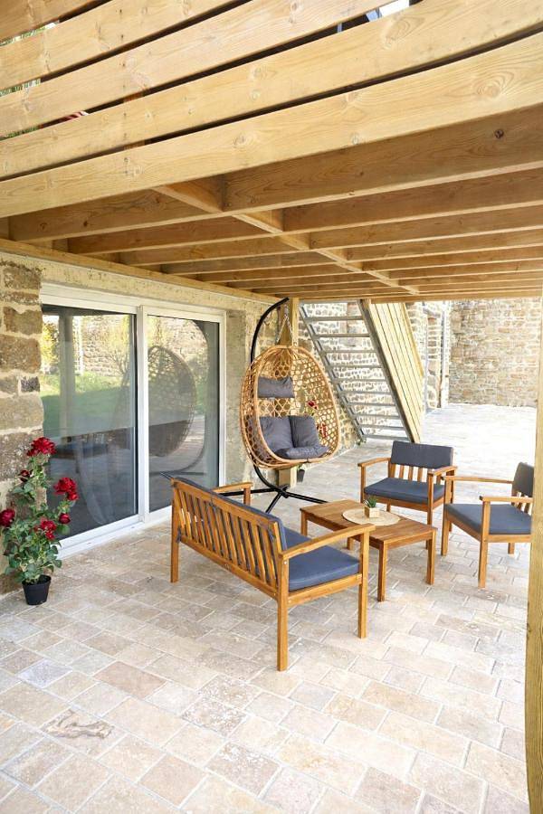 Chambre d’hôte pour 4 personnes, avec Jacuzzi et Terrasse ainsi que Jardin et Vue