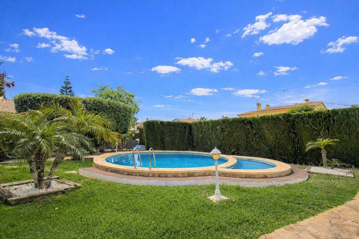 Chalet para 6 personas, con Balcón además de Terraza y Jardín en Provincia de Castellón - 2