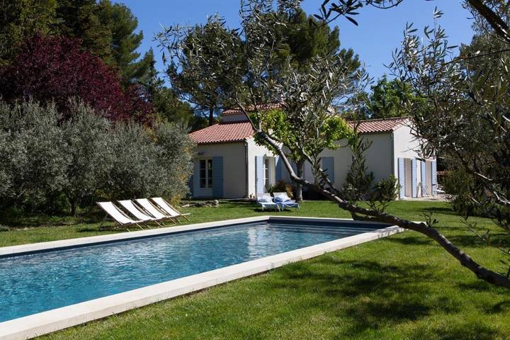 Chambre d’hôte pour 2 personnes, avec Terrasse et Jardin ainsi que Piscine et Vue