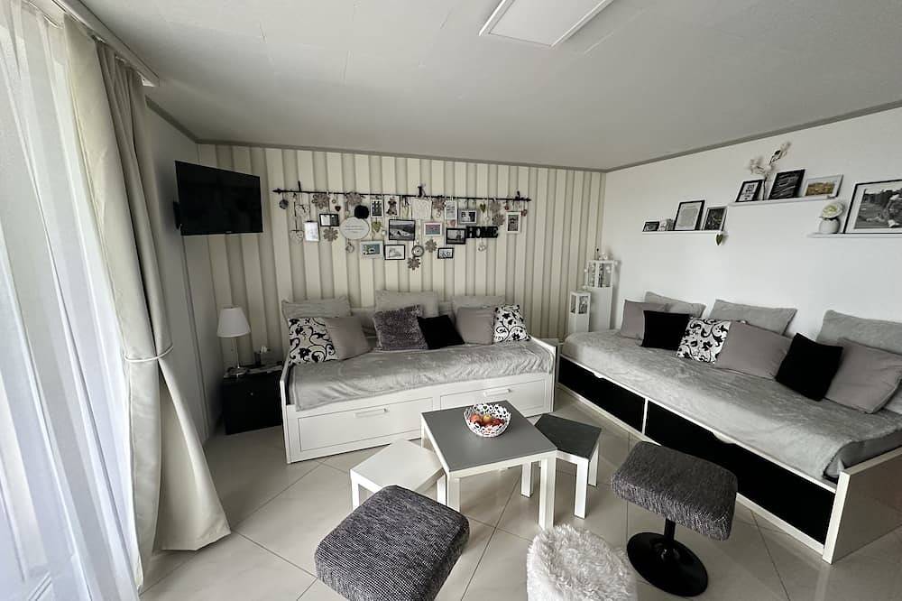 Apartamento inteiro, Romantisches Studio Inmitten von Weinbergen in Laufen-Uhwiesen, Cantão de Zurique