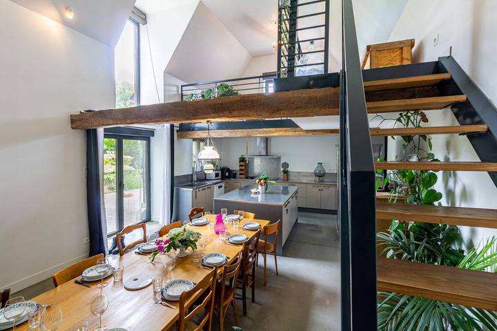 Gîte pour 12 personnes, avec terrasse ainsi que jacuzzi et jardin, animaux acceptés à Saint-Pastous - 4