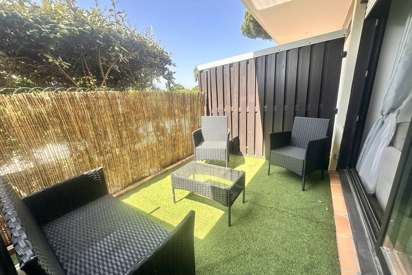 Estudio entero, Les Terrasses de l'Espiguette - studio rénové terrasse plage à pied in Port Camargue, Le Grau-du-Roi