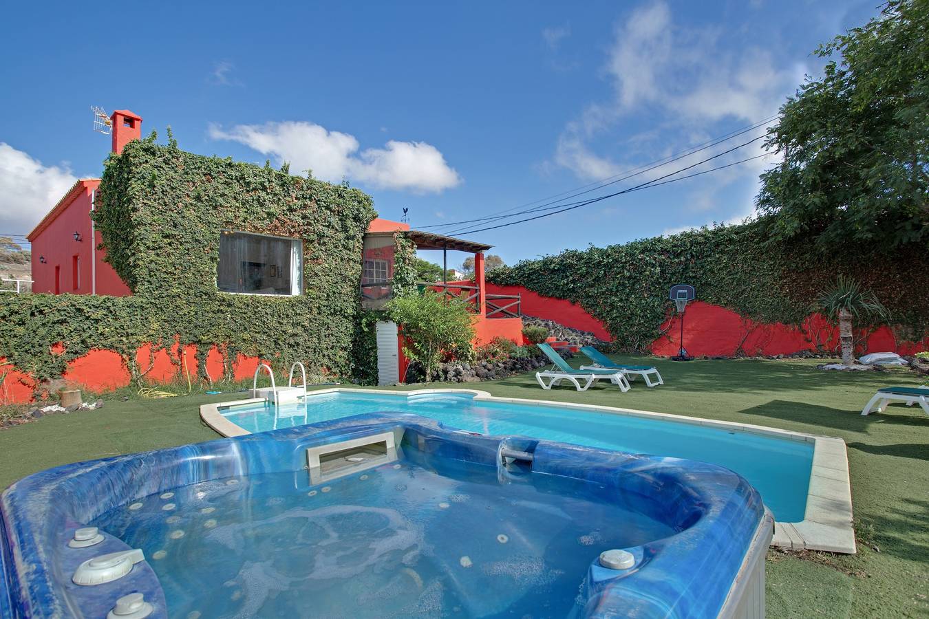 Villa "La Alpispa" en el campo con piscina, Wi-Fi, terraza y jardín in Los Hoyos, Las Palmas de Gran Canaria