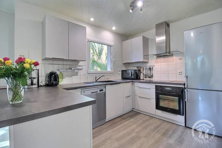 Gîte pour 4 personnes, avec jardin et terrasse à Trébeurden - 3