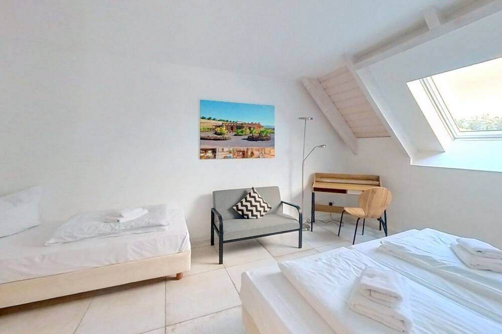 Schöne Maisonette-Ferienwohnung am Selliner See mit Terrasse in Selliner See, Baabe