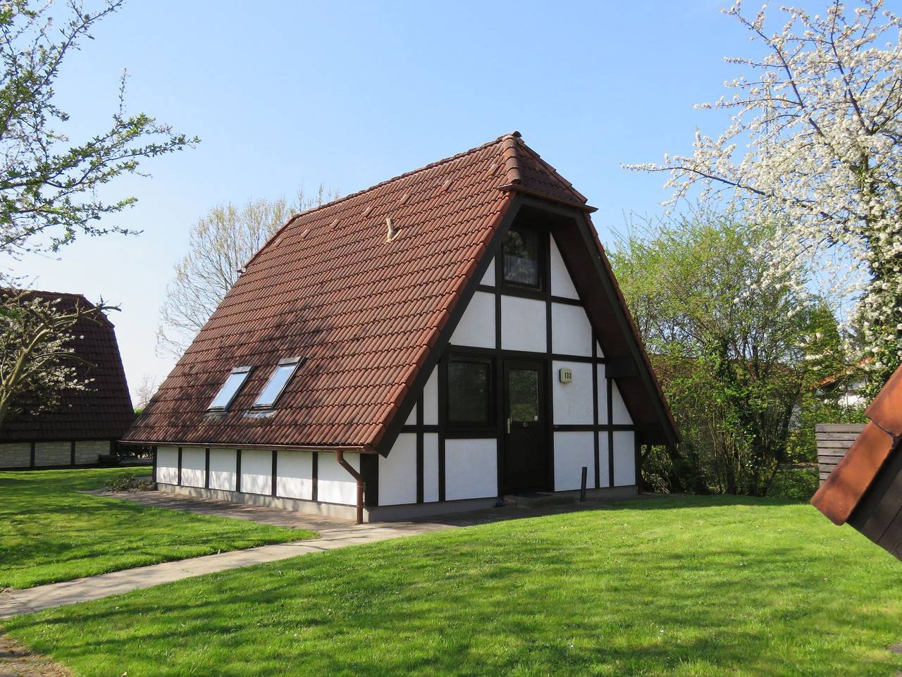 Ferienhaus Lederstrumpf im Feriendorf Altes Land - Ferienhaus 131 Lederstrumpf 66qm bis 6 Personen mit Haustier in Hollern-Twielenfleth, Altes Land Stade
