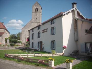Chambre d’hôte pour 4 personnes, avec jardin à Anjeux