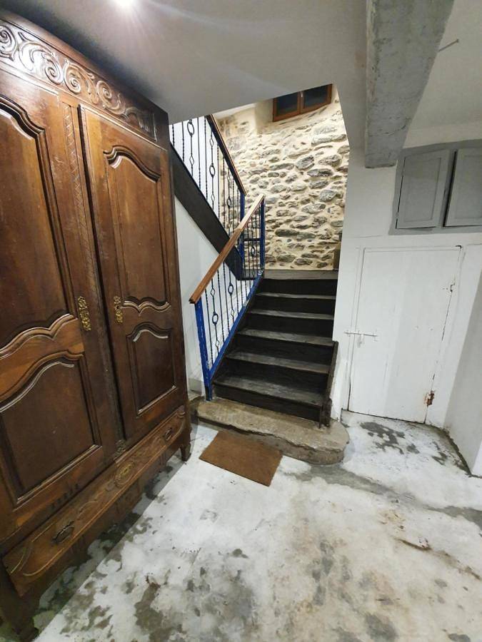 Appartement entier, One-Bedroom Apartment in Laruns, Béarn