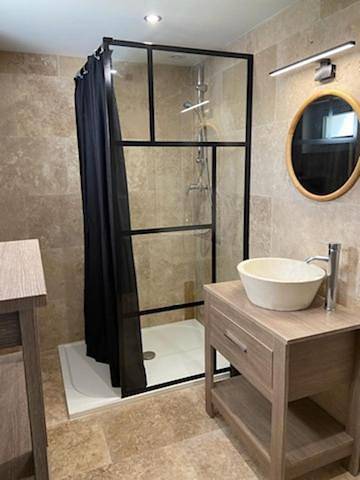 Location de vacances pour 10 personnes, avec jacuzzi et terrasse à Barbezieux-Saint-Hilaire