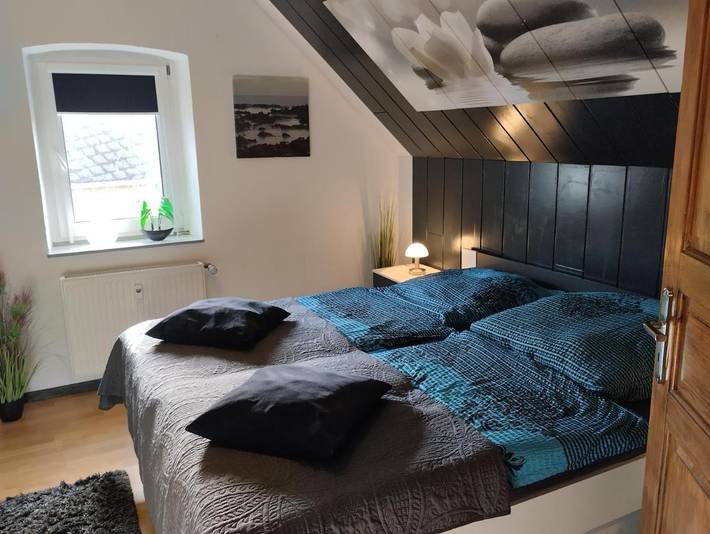 Ferienwohnung für 3 Personen, mit Terrasse und Garten sowie Ausblick in Ettringen - 2