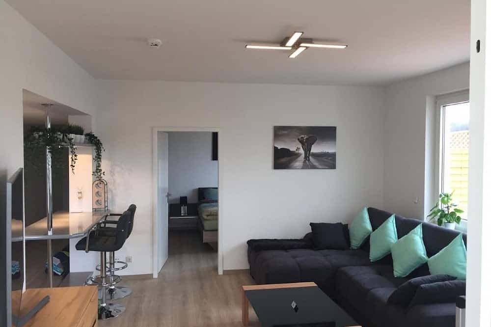 Ganze Wohnung, Kl29: Bright Penthouse Apt w/ Rooftop Terrace Downtown Kaiserslautern in Kaiserslautern, Saar-Nahe-Bergland
