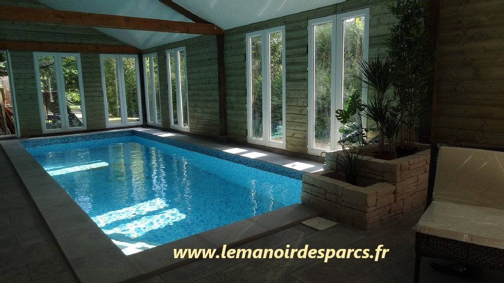 Le Manoir des Parcs avec piscine intérieure in Ouilly-le-Vicomte, Région de Lisieux
