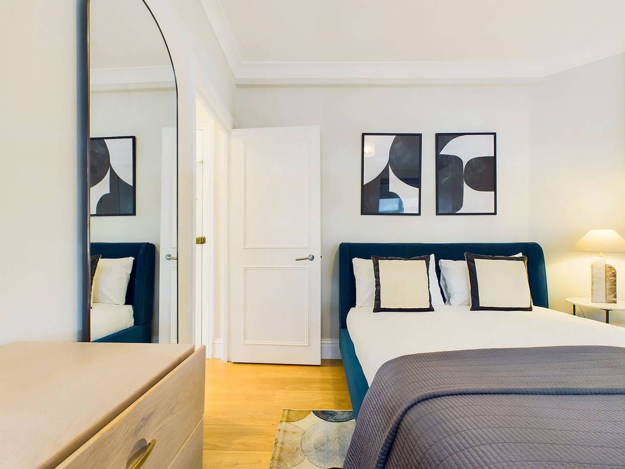 Entire apartment, Cosy Covent Garden Apartment in Covent Garden, London