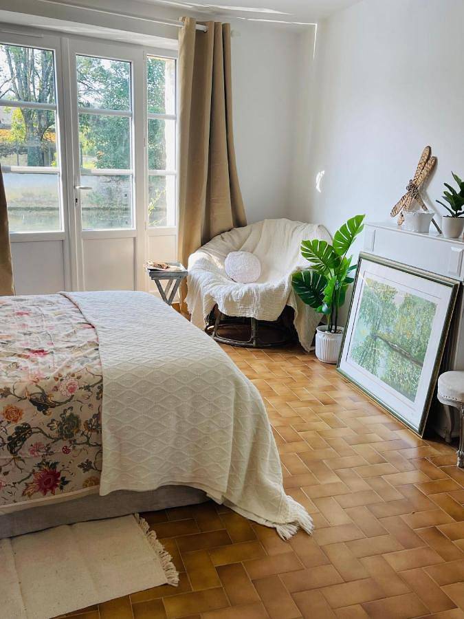 Gîte pour 4 personnes, avec jardin et vue, animaux acceptés à Longchamp-sur-Aujon