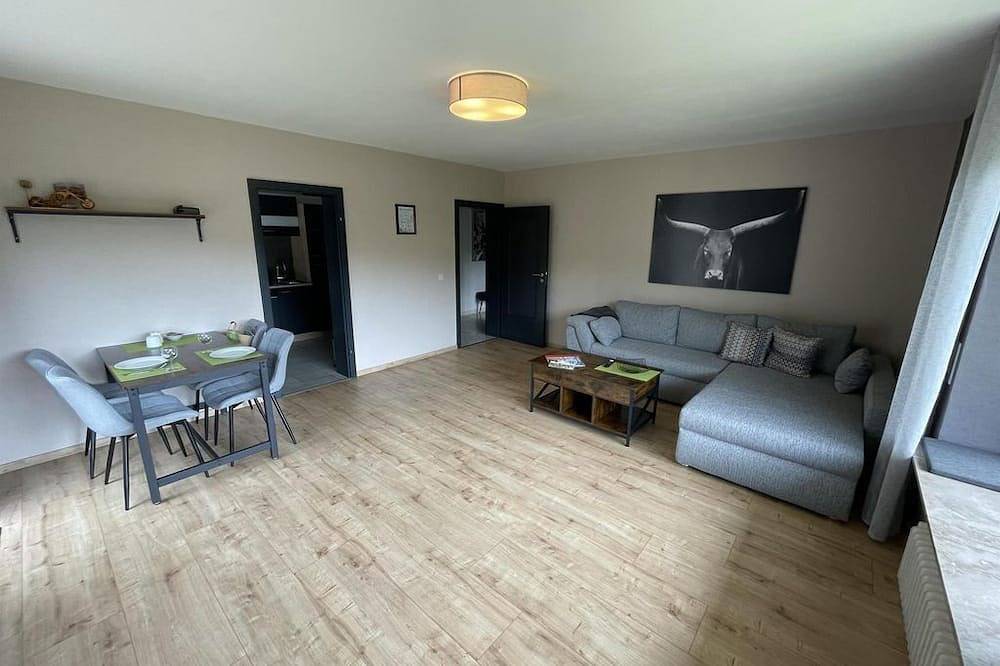 Ganze Wohnung, Ferienwohnung \"Im Wiesenrain\" - Appartement/Fewo, Dusche, Wc, Terrasse in Hausen (Wied), Mittelrhein