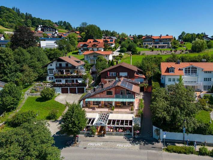Hotel für 5 Personen, mit Terrasse und Ausblick sowie Seeblick, mit Haustier in Hopfen am See