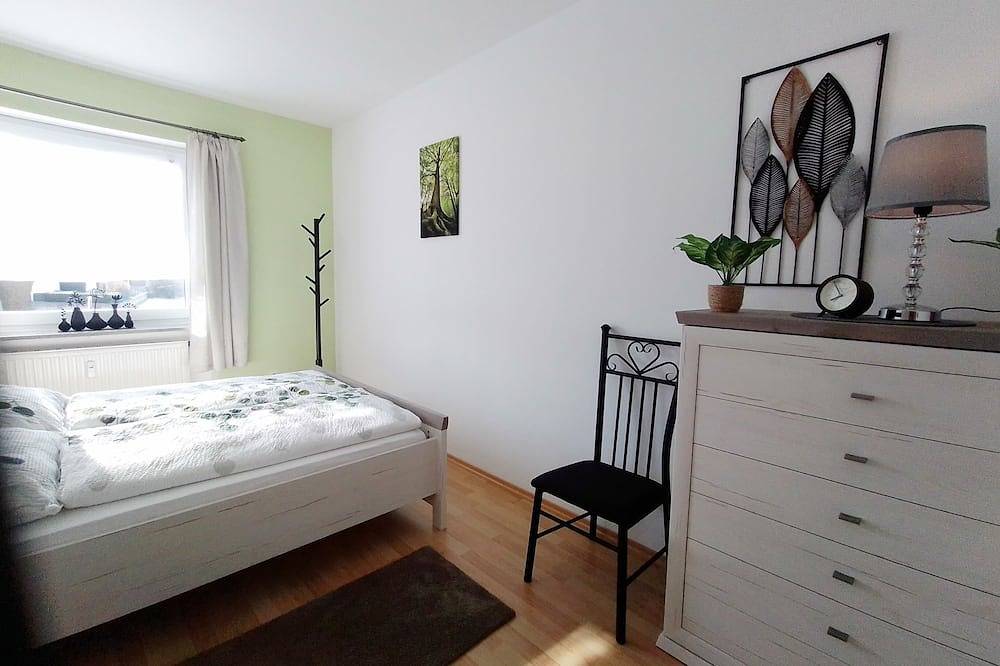 Ganze Wohnung, 80 qm Moderne Wohnung mit Balkon und Garten im Herzen von Tirschenreuth in Tirschenreuth, Ostbayern