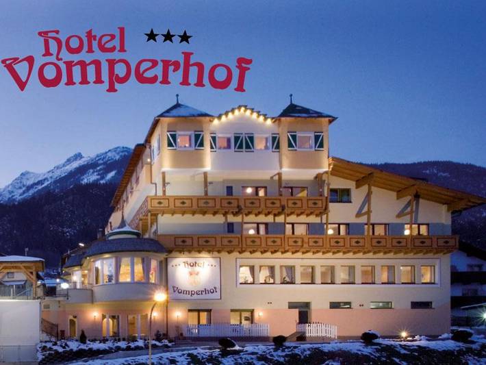 Hotel, mit Balkon und Terrasse