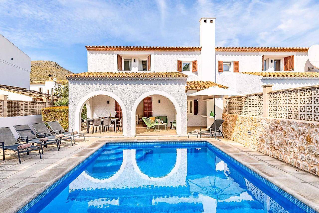 Villa in Port de Pollença, Pollença