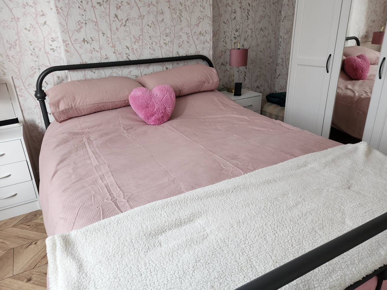 Entire vacation apartment, Apartment - Largs - Sleeps 4 - Pet Friendly in Largs, Clyde Muirshiel Regional Park