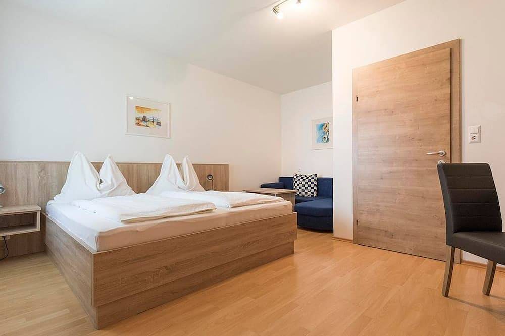 Ganze Wohnung, Doppelzimmer mit Dusche, Wc - Weingut & Gästehaus Markus Tschida in Apetlon, Neusiedlersee-Hügelland