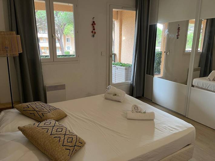 Apartamento entero, Apartamento 'Valescure 2 Pièces Saint Raphael' con wifi in Saint-Raphaël (Var), Costa mediterránea (Francia)