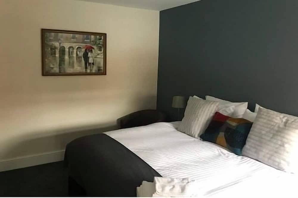 Classic Double at Botley Town House in Oxford, Oxfordshire