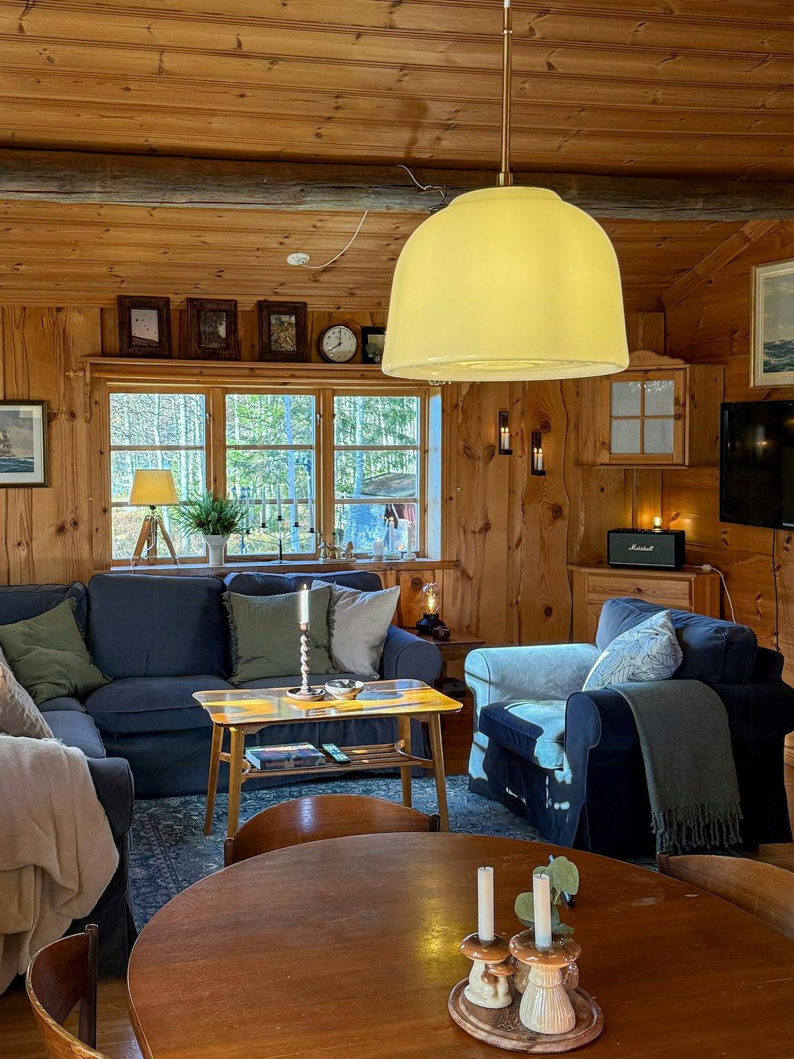 Holzhütte mit Seeblick am Björkensjön in Ludvika, Dalarna