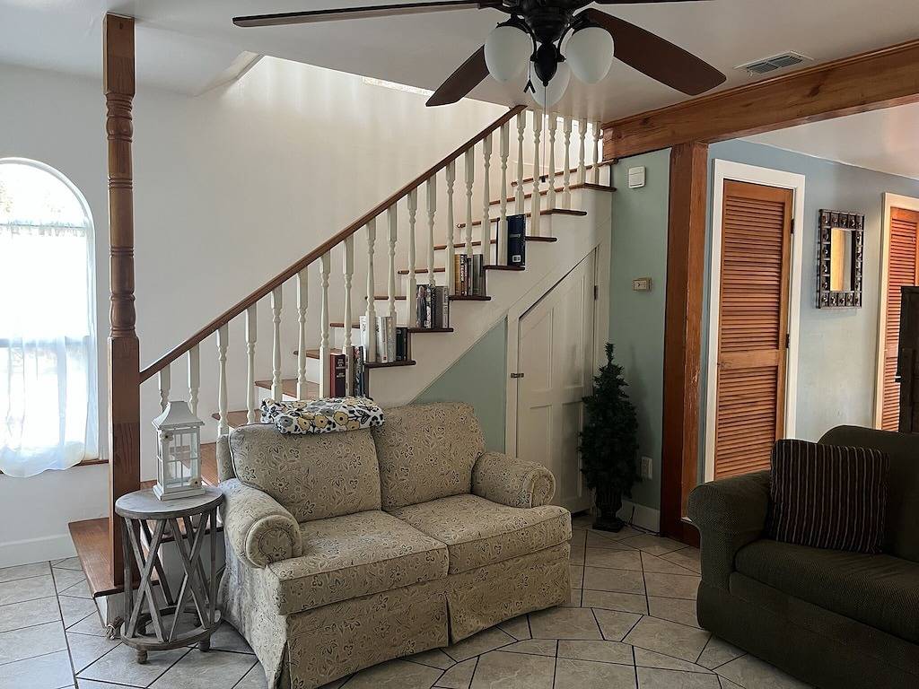 Azalea Farmhouse in Marion County (FL)